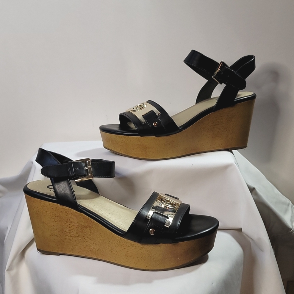 GBG Guess Danna Wedge Black Sandals, Women's size 8